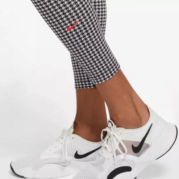 NIKE ONE DRI-FIT TRAINING MID RISE TIGHT FIT 7/8 LENGTH SIZE SMALL NWT - Picture 3 of 7